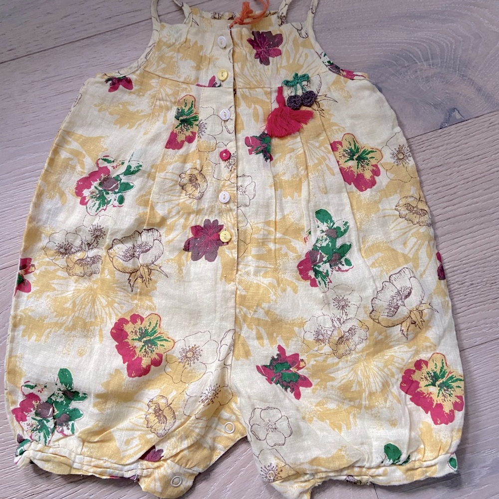 Marese boutique floral linen romper